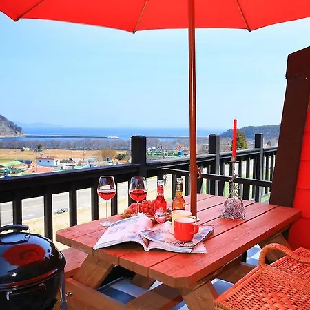 Bluesean Pension Namhae Exterior photo
