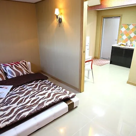 Bluesean Pension Namhae Exterior photo