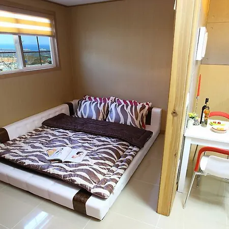 Bluesean Pension Namhae Exterior photo